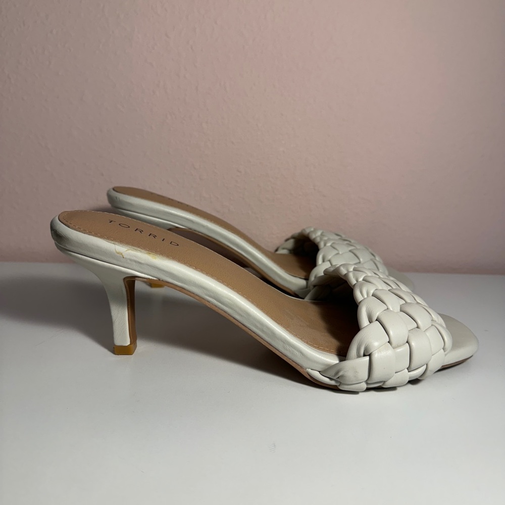 Torrid Off-White Braided Sandal Size 10 Wide Width